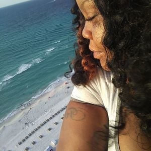 Meet your Posher, Abigail