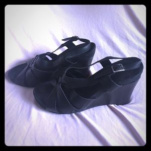 Aerosoles Black Leather strap wedges