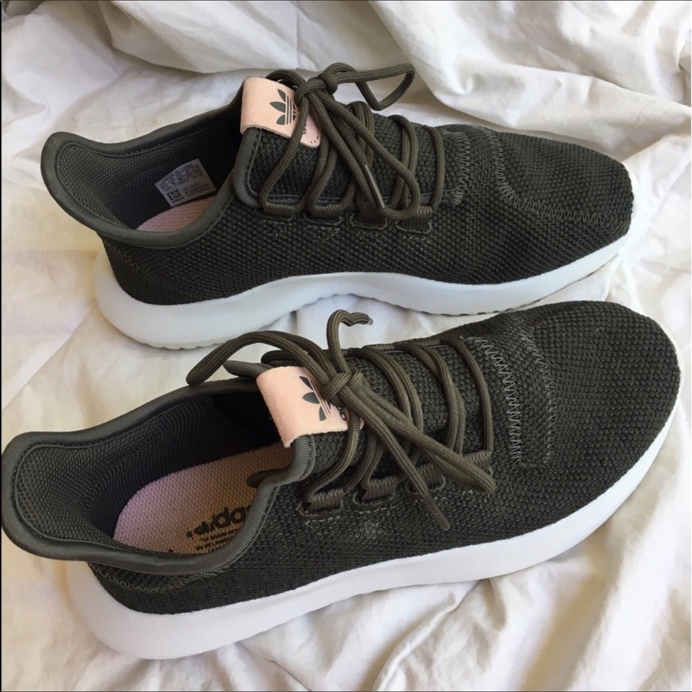 Adidas Sneakers