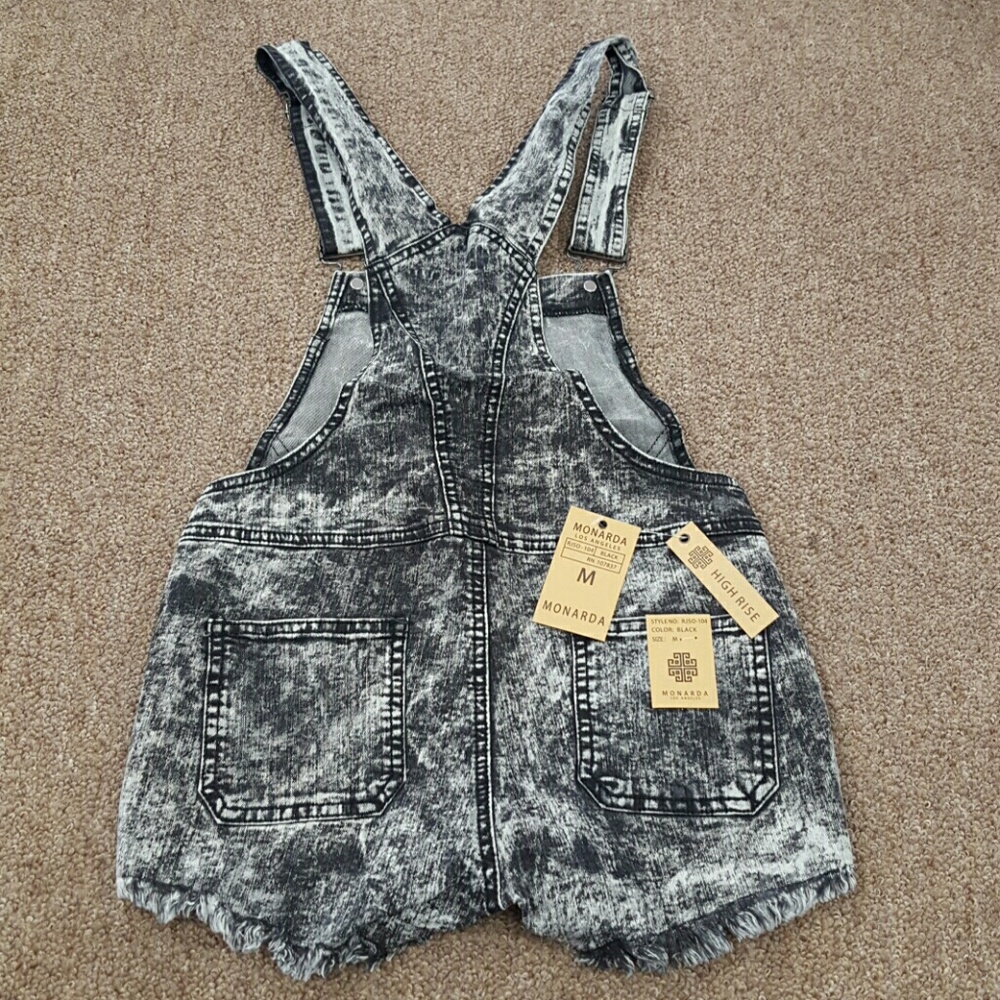 ❌SOLD❌ Monarda Overall Jean Shorts - Picture 4 of 8