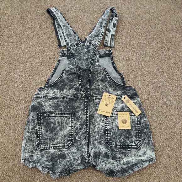 ❌SOLD❌ Monarda Overall Jean Shorts - Picture 4 of 8