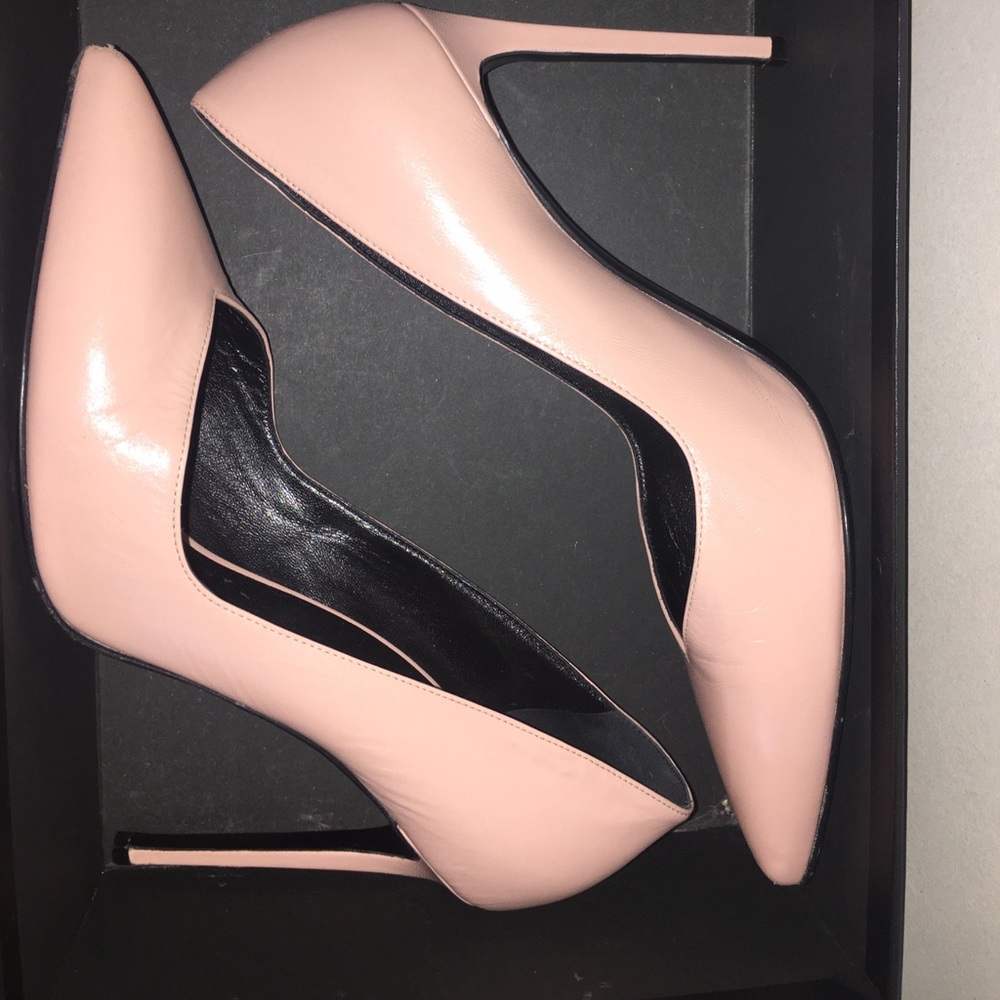 YSL- Paris Skinny Pumps Leather *PRICE NEGOTIABLE