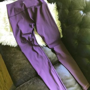 Lululemon Wunder Under pants, size 8