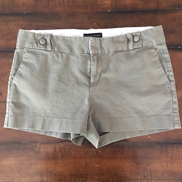 Banana Republic Pants - Banana Republic shorts