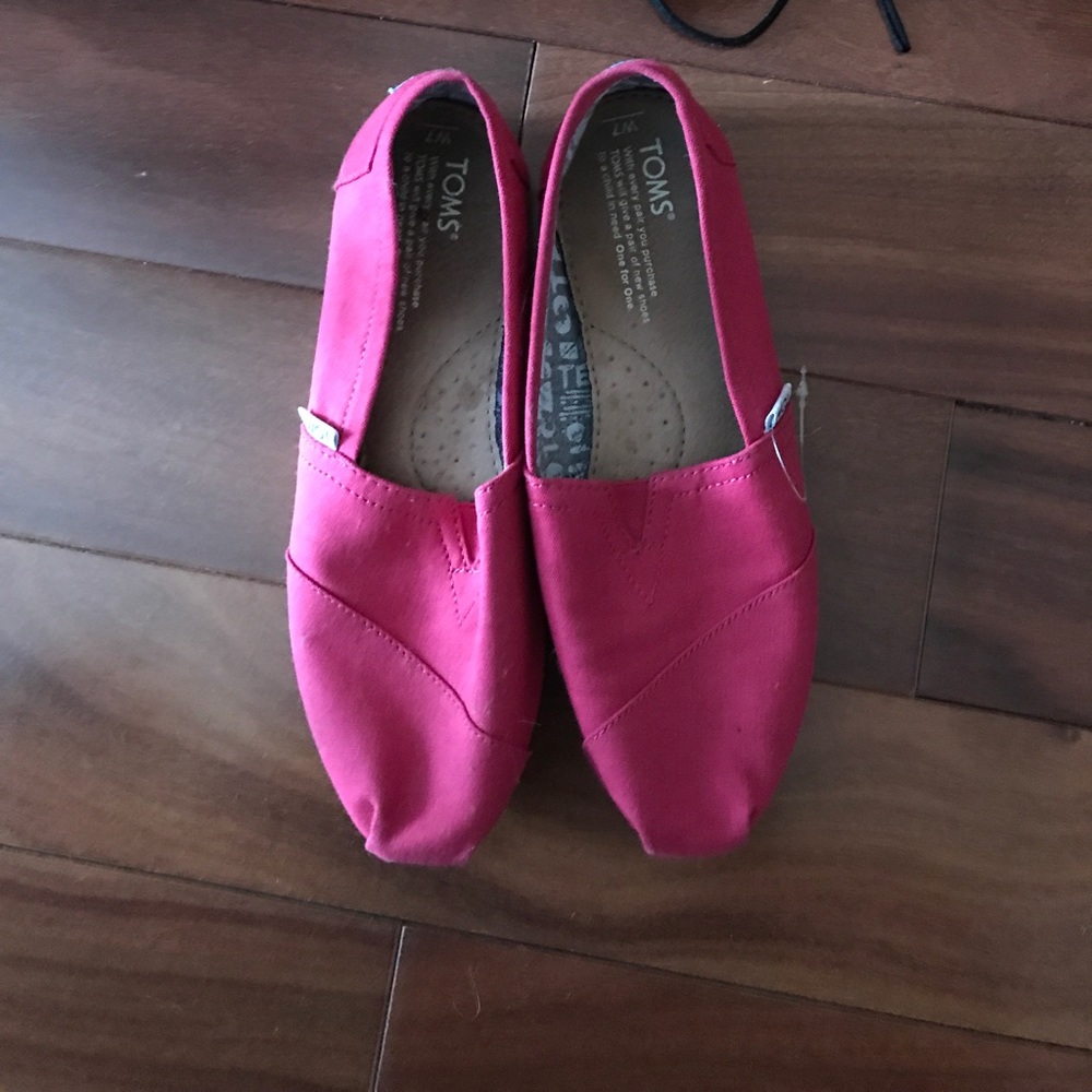 Red toms never worn