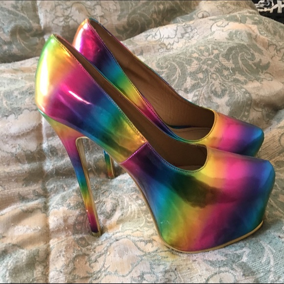 Rainbow Heels Brand New size 7.5 - Picture 1 of 3