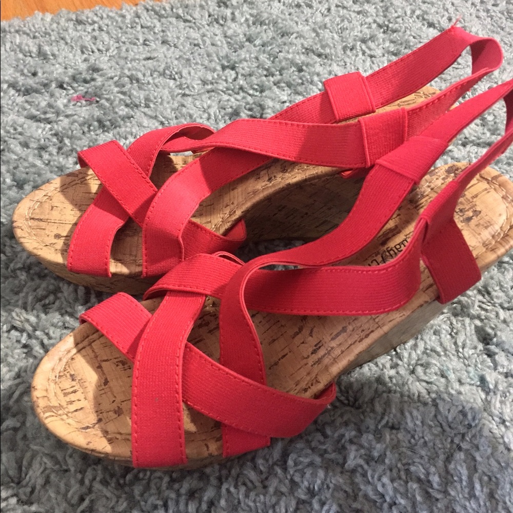 Red wedges