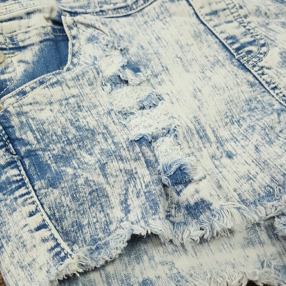 Monarda Overall Jean Shorts - Picture 2 of 6