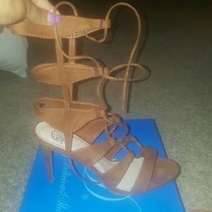 Brown gladiator sandal size 10