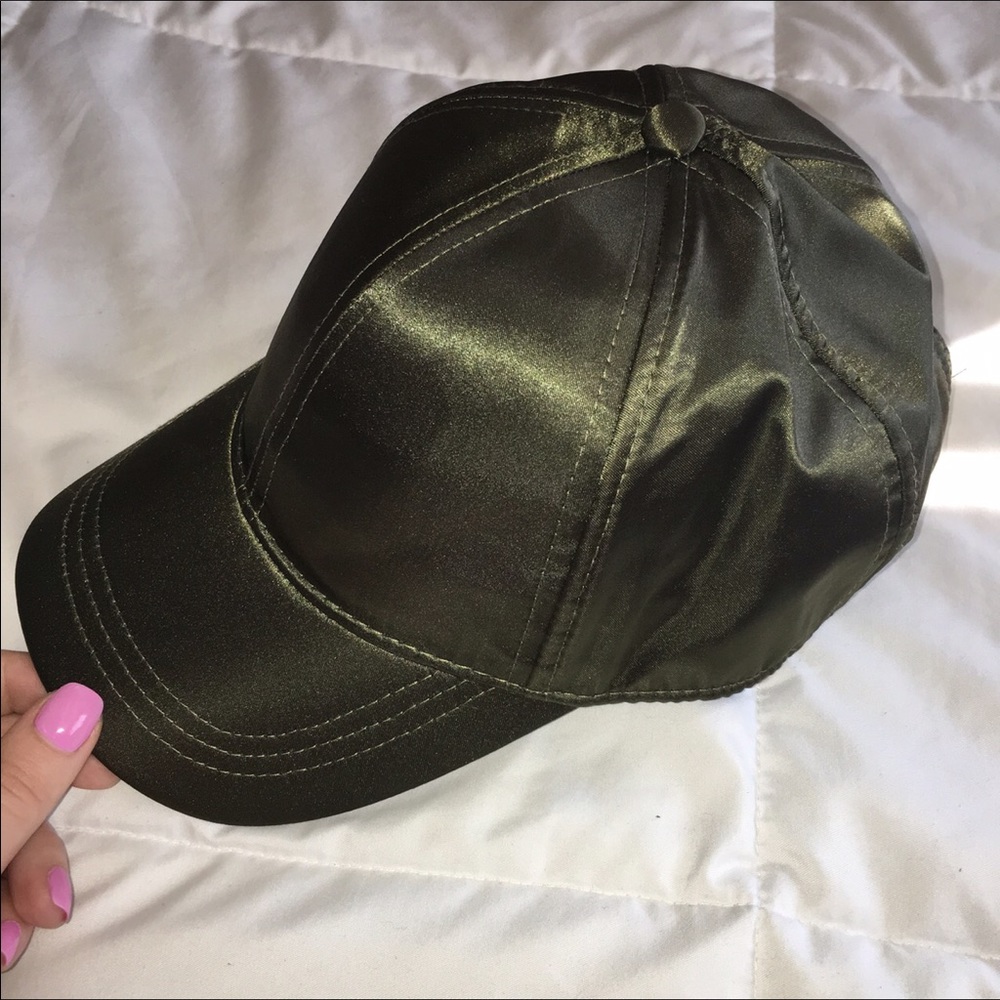 BrandNew Olive green silk cap!
