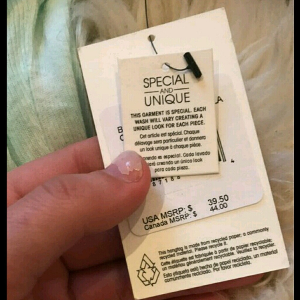 Volcom Top - Picture 3 of 3