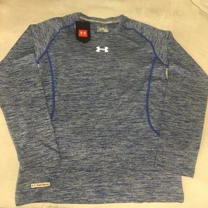 Medium Long Sleeve under Armour shirt