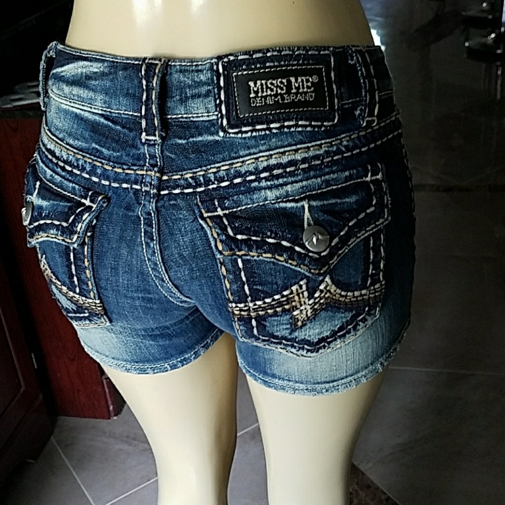 MISS ME Shorts !!!
