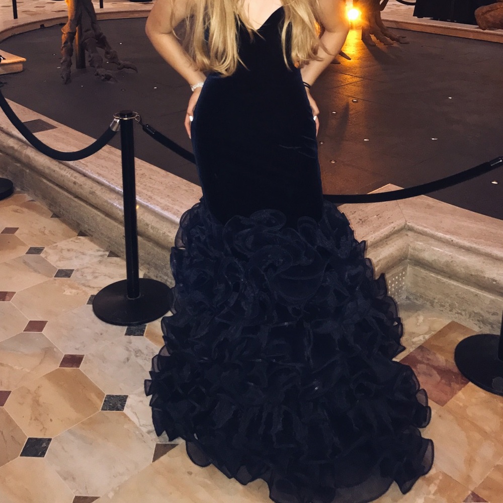 DARK BLUE VELVET JOVANI PROM DRESS