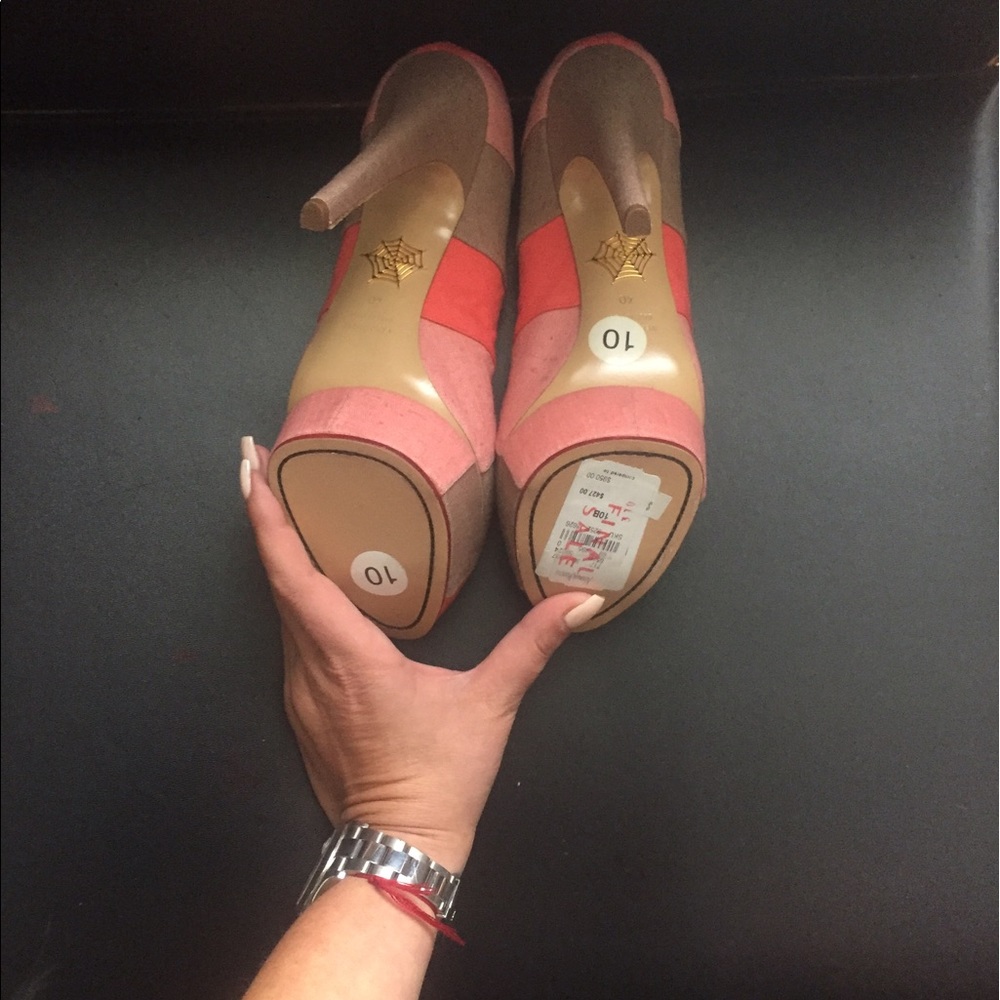 Designer pumps - Picture 2 of 2