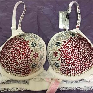 NWT Victoria's Secret fashion show bra