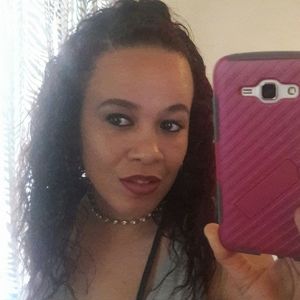 Meet your Posher, Iris