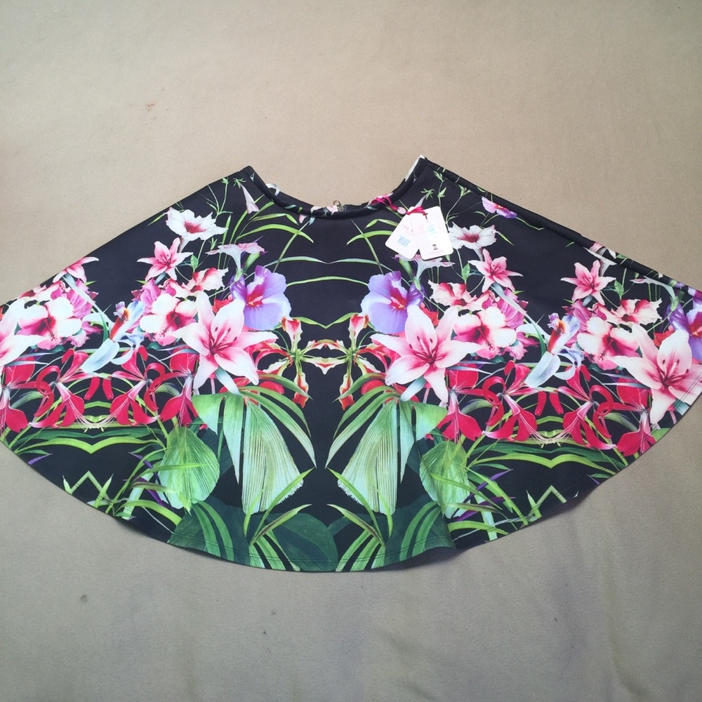 Gorgeous Ted baker round skirt