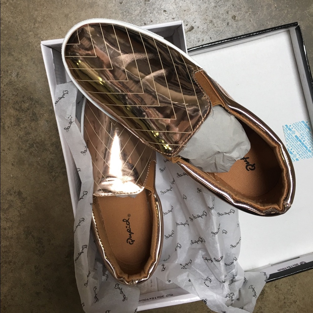 ❗️mark down‼️ROSE GOLD SKIMMER SLIP ON SNEAKER - Picture 4 of 4