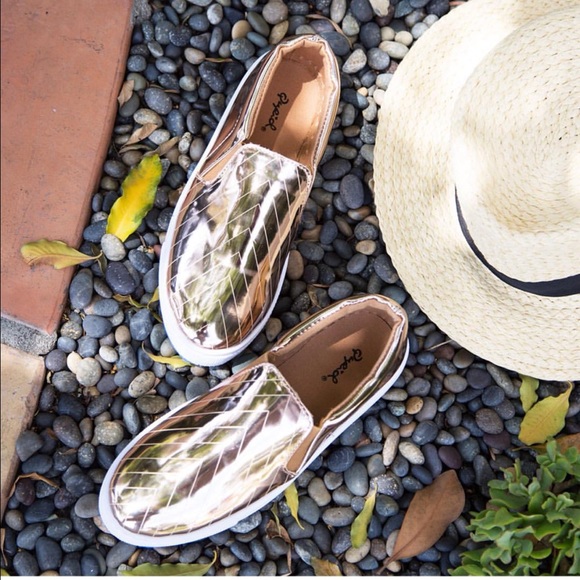 Shoes - ❗️mark down‼️ROSE GOLD SKIMMER SLIP ON SNEAKER