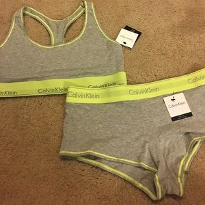 NWT Calvin Klein set