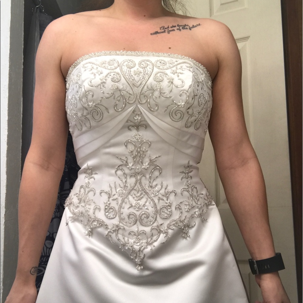 Wedding dress