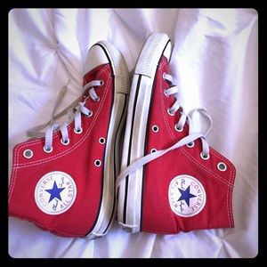 Red converse
