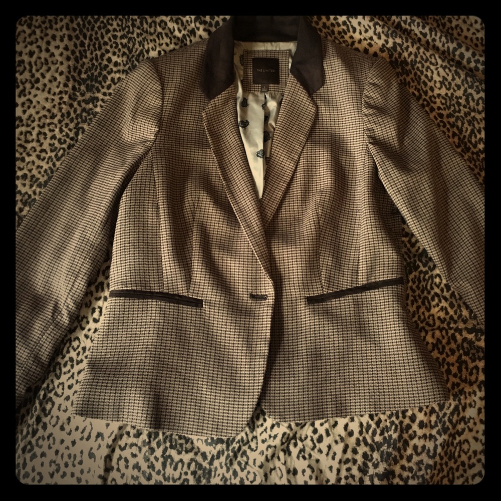 Women's one button blazer