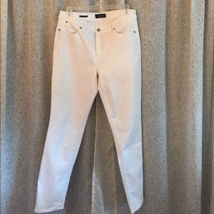 Flawless five pocket straight leg Jean.