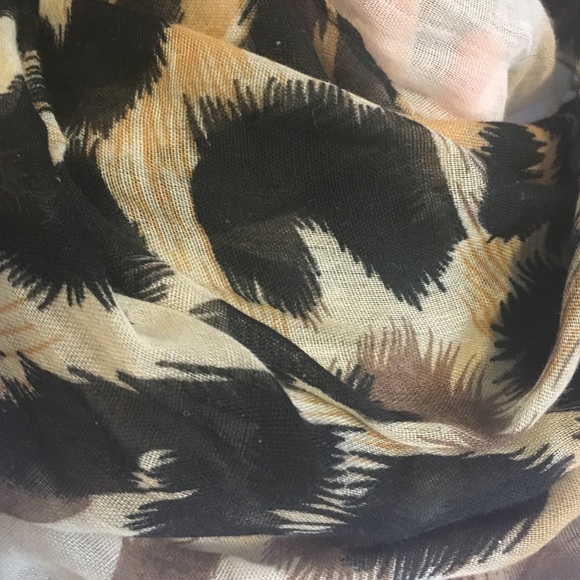 Spring Scarf - Picture 2 of 2