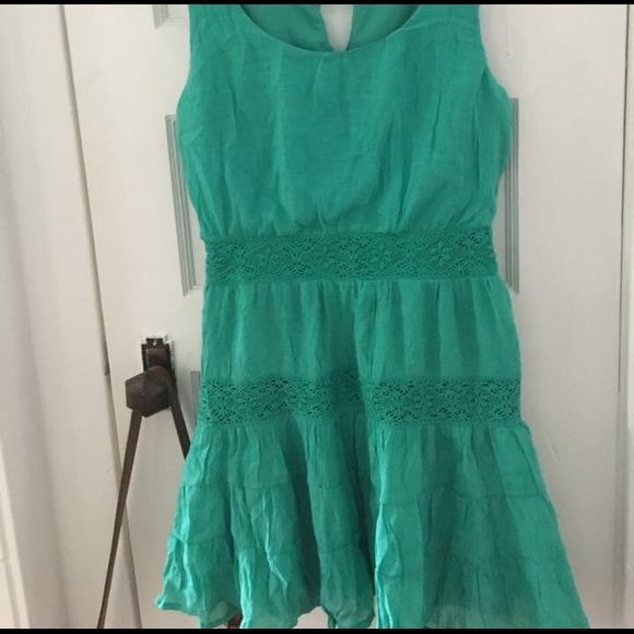 Dress - Picture 3 of 3