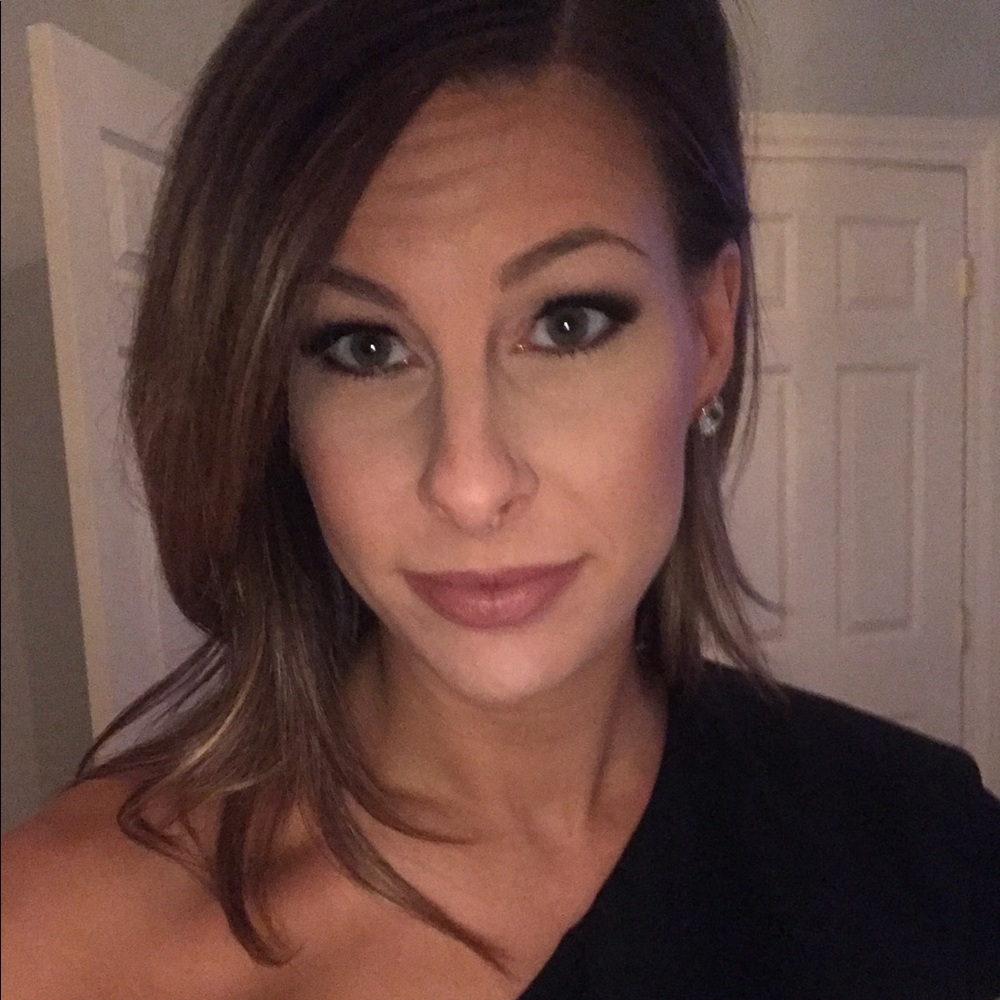 Meet your Posher, Kendra