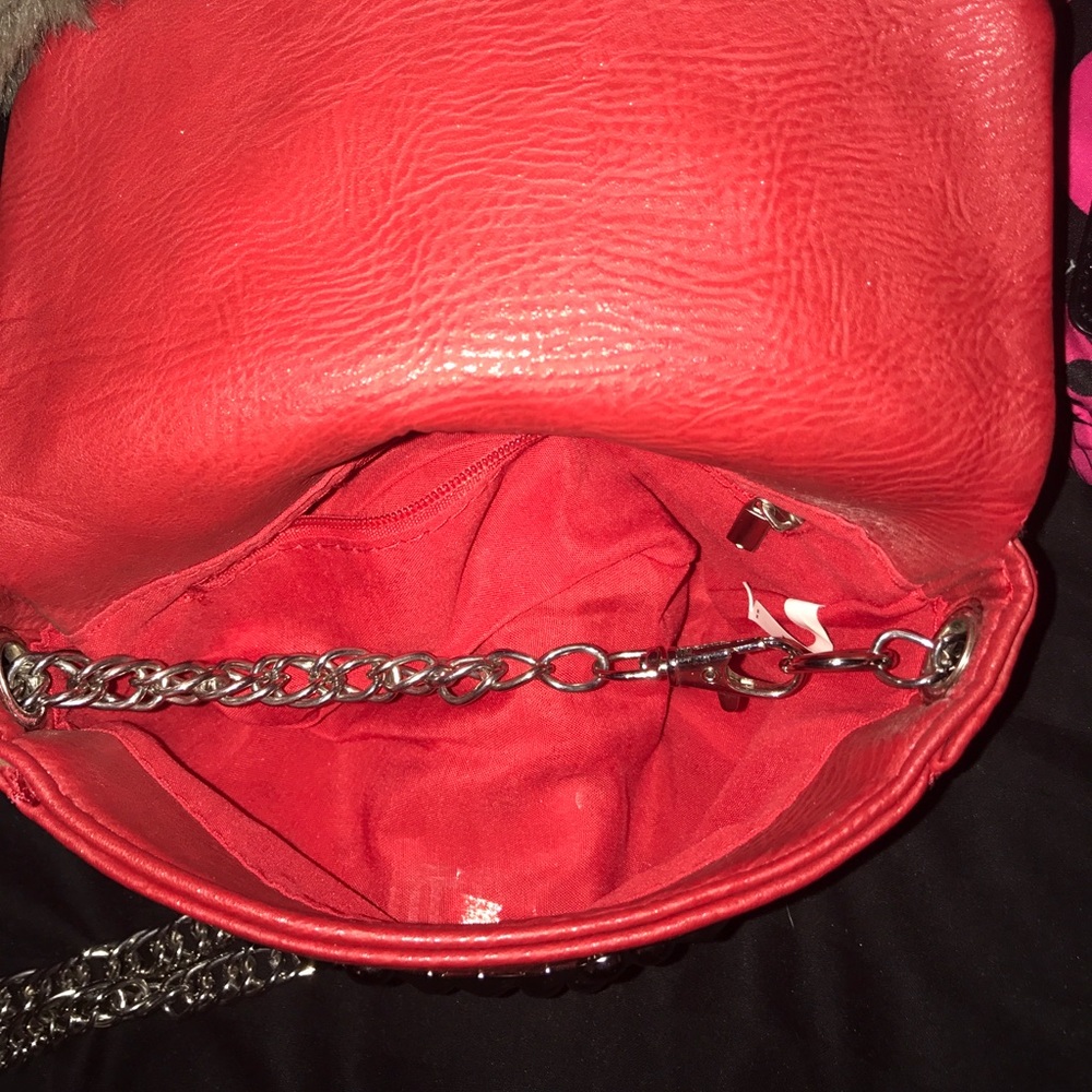 Red evening bag w/silver studs - Picture 3 of 3