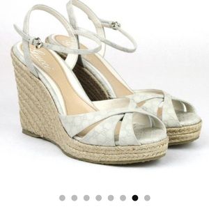 NWOT Gucci leather white wedge
