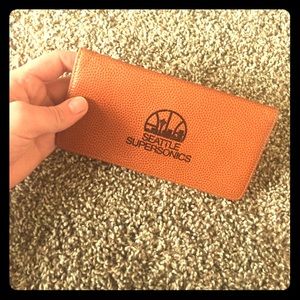 Seattle supersonics wallet