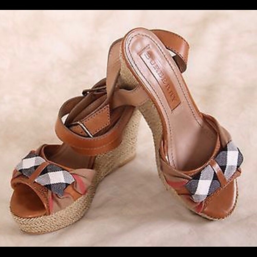 Authentic Burberry Donegal House Check Sandal