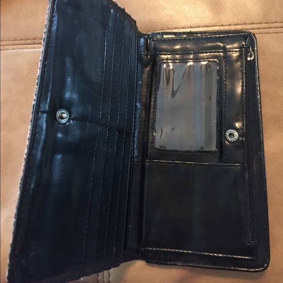 Wallet - Picture 3 of 4