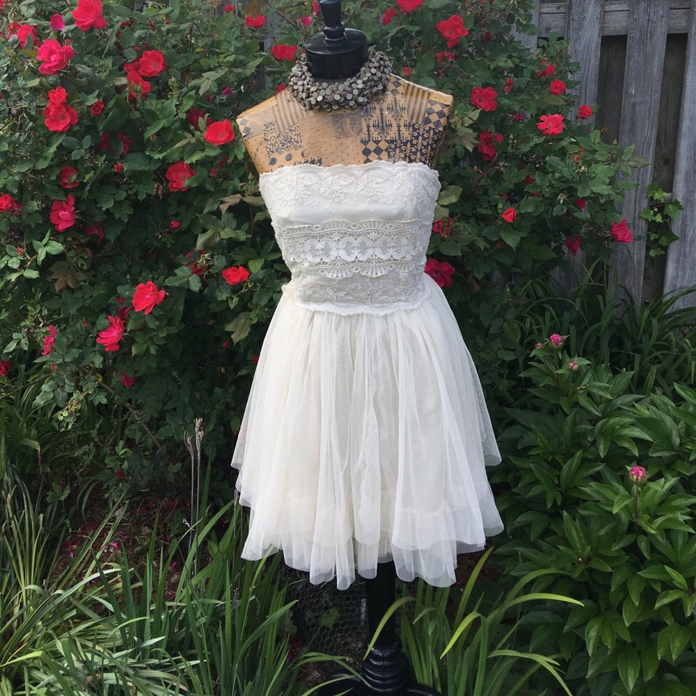 Rue 21 soft summer strapless dress