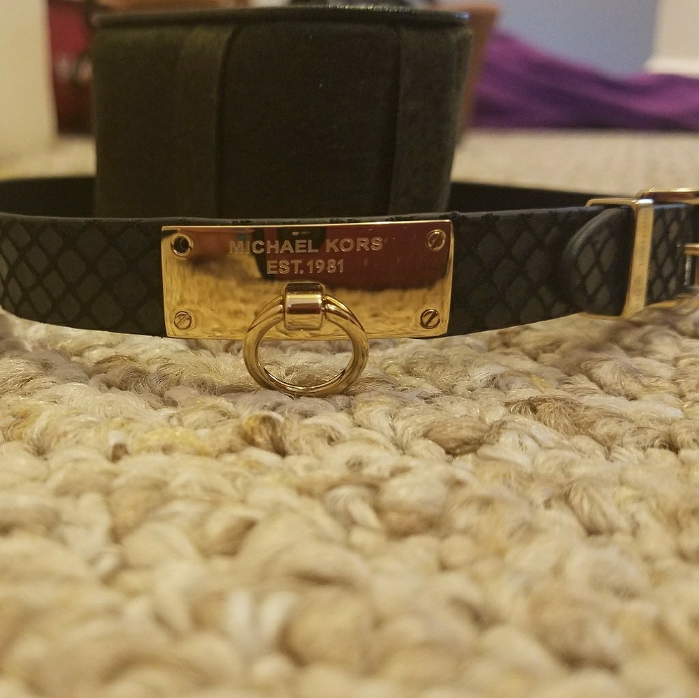 Michael Kors Choker Neclace