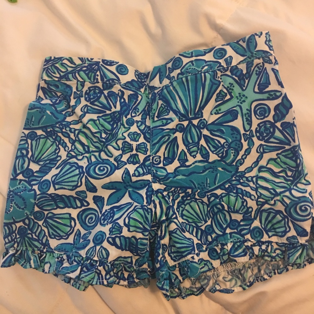Lilly Pulitzer xs 2t - 3t shell shorts