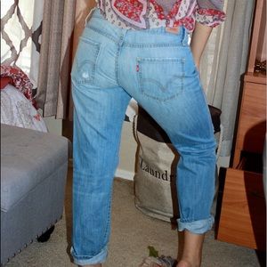 Levi's boyfriend jeans