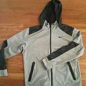 Nike zip jacket. Therma fit.
