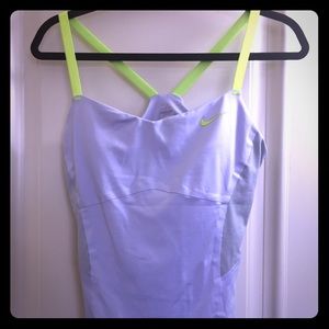 Nike Dri-FIT training tank szLrg