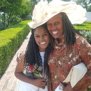 Meet your Posher, Carol