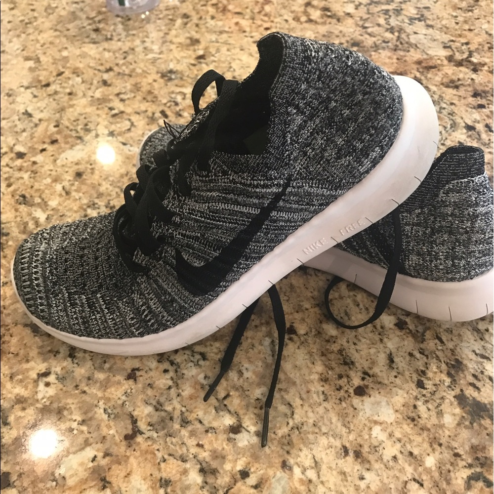 Nike FlyKnit Running Shoes