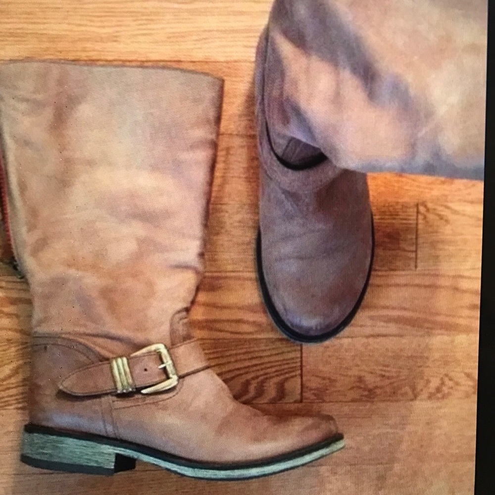 Steve Madden fllash boots