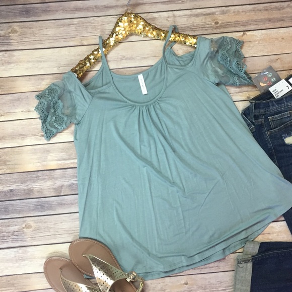 S-L Sage cold shoulder flirty sleeve top - Picture 3 of 5