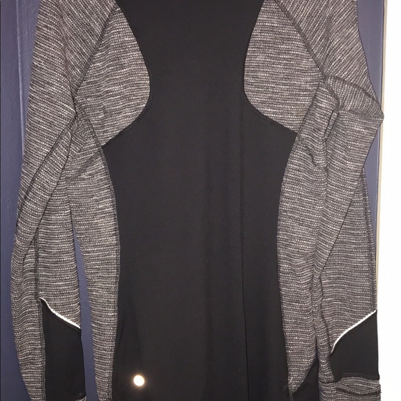 Lululemon Race your Pace 1/2 Zip - Picture 3 of 3