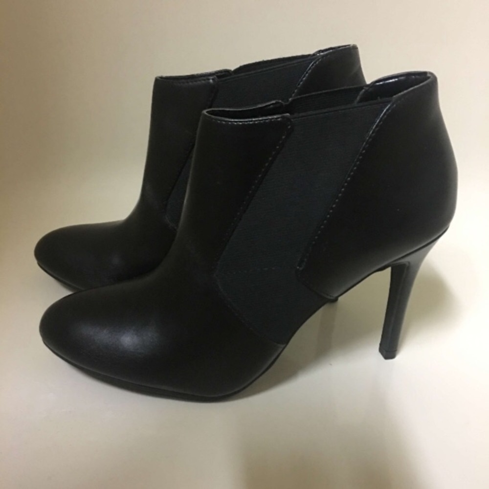 Black Ankle heeled boots