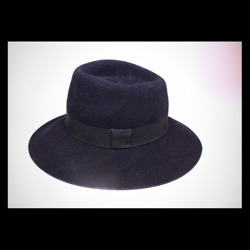 Black fedora